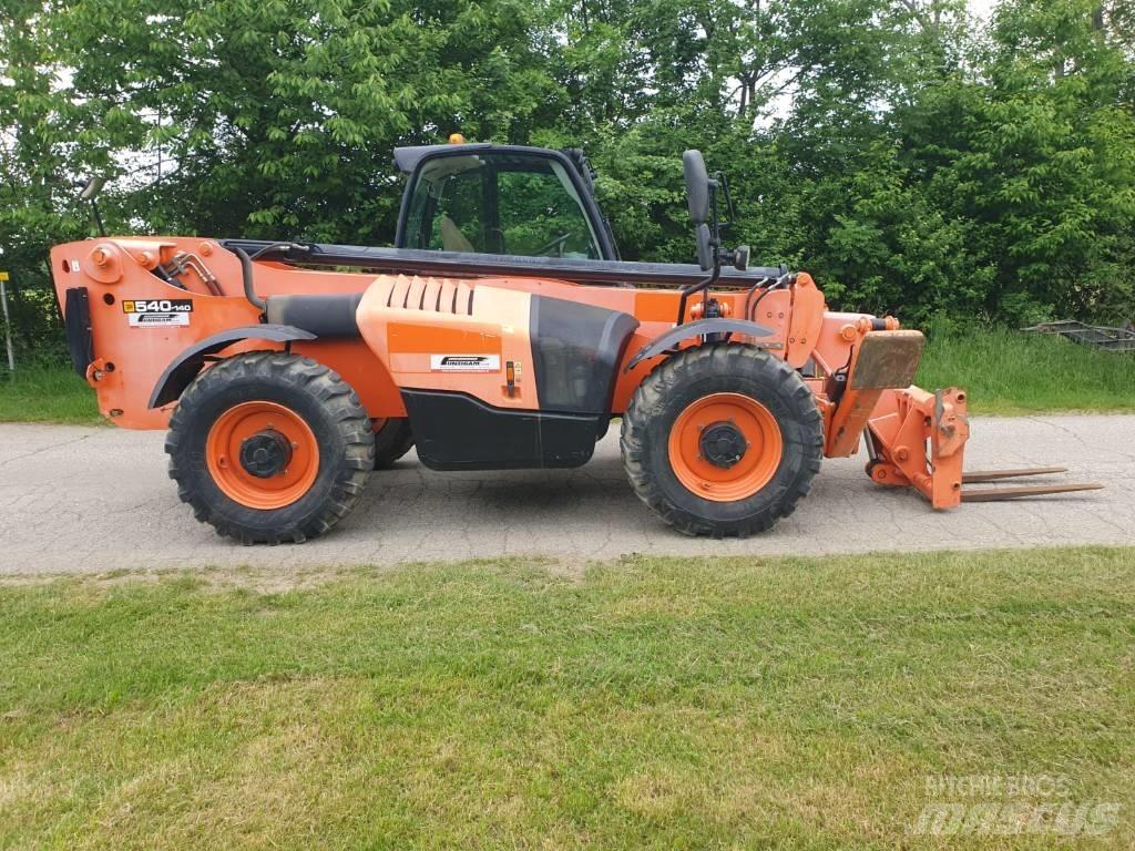 JCB 540-140 مناولات متداخلة