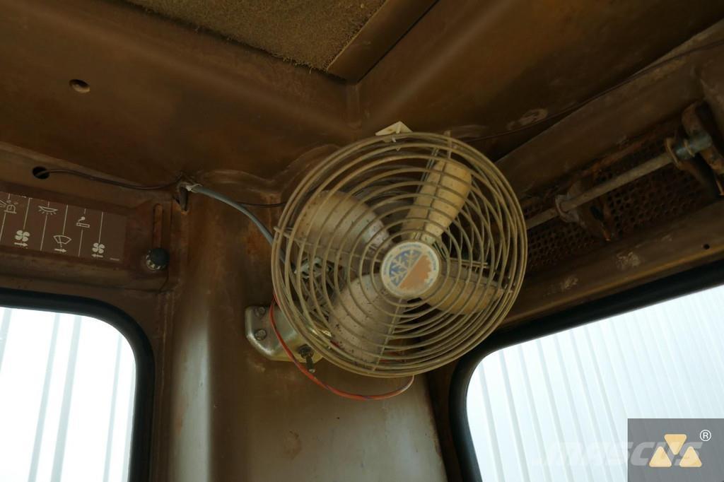 CAT 12G معدات تمهيد الطرق