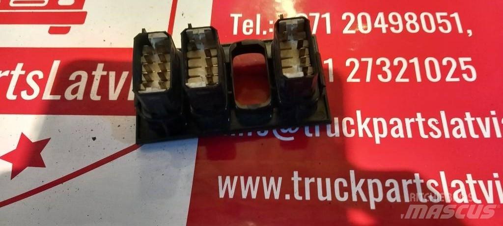 Scania R 420.   1741914 كابينة والداخلية
