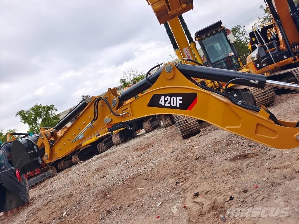 CAT 420 F لوادر ذات جرافات عكسية