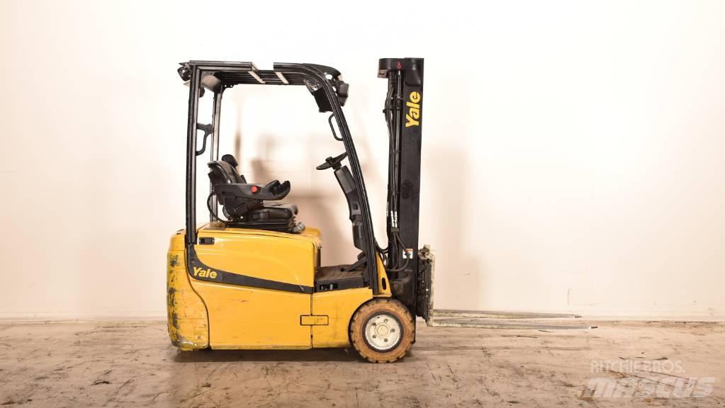 Yale ERP 18 VT شاحنات ذات رافعات شوكية تعمل بالكهرباء