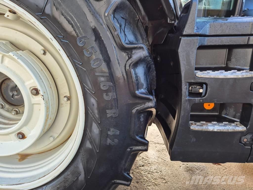 Valtra T 254 الجرارات