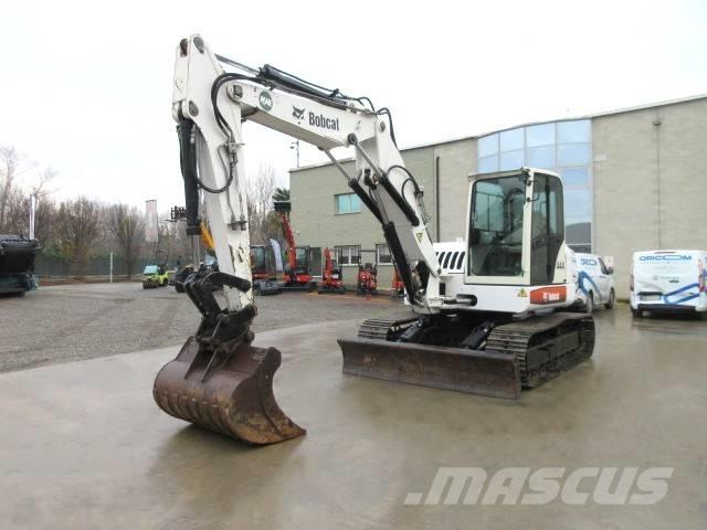 Bobcat 444 حفارات زحافة