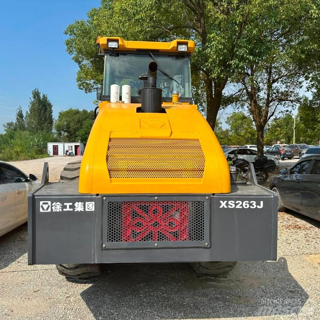 XCMG XS263J مداحل أحادية الأسطوانة