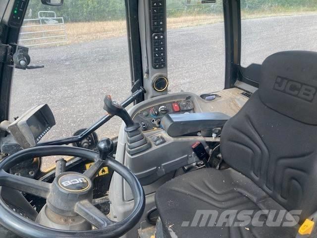 JCB TM 320 S معدات مناولة لأغراض الزراعة
