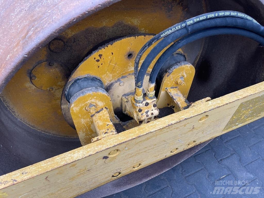 Bomag BW 172 D-2 مداحل ثنائية الاسطوانة