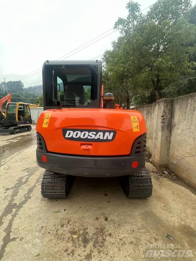 Doosan DH 60-7 حفارات صغيرة أقل من 7 طن (حفارات صغيرة)