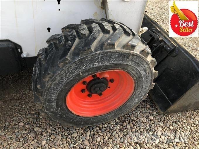 Bobcat S 300 لوادر انزلاقية التوجيه