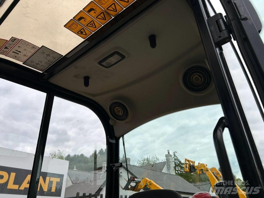 JCB 8026 CTS حفارات صغيرة أقل من 7 طن (حفارات صغيرة)