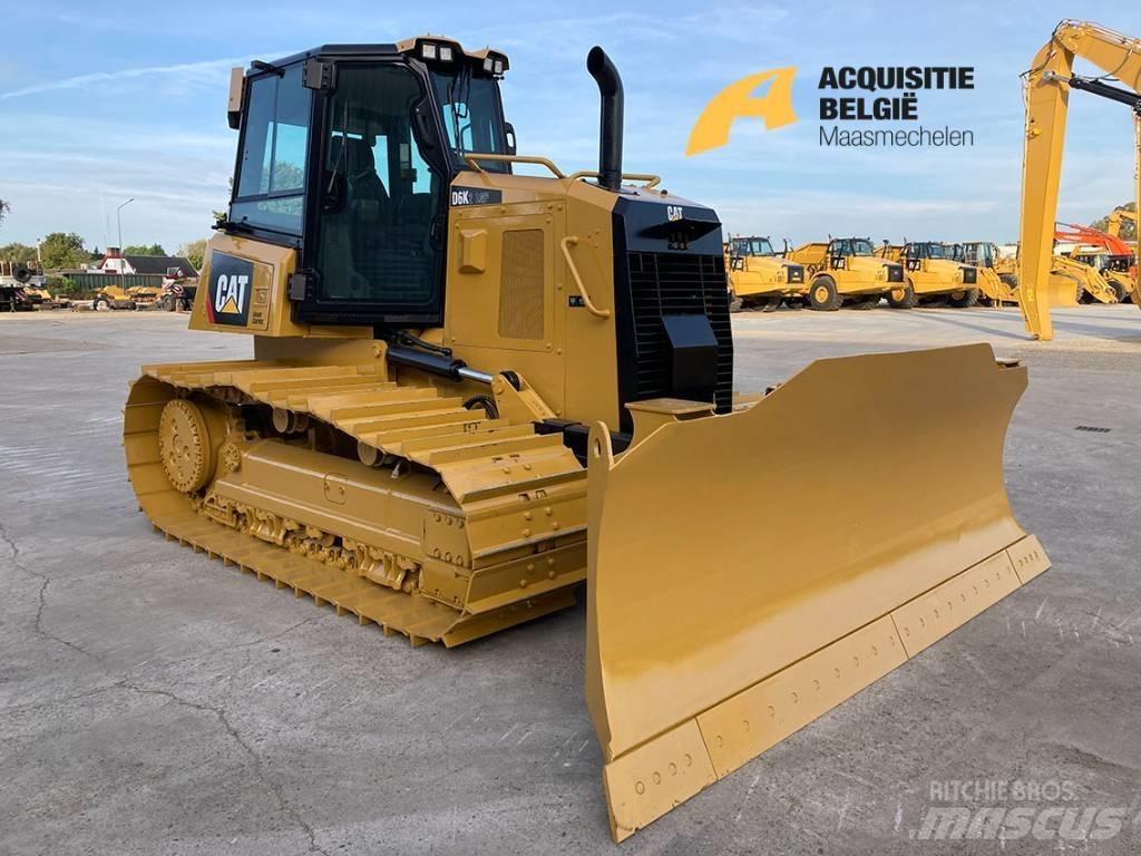 CAT D 6 K 2 LGP بلدوزرات مجنزرة
