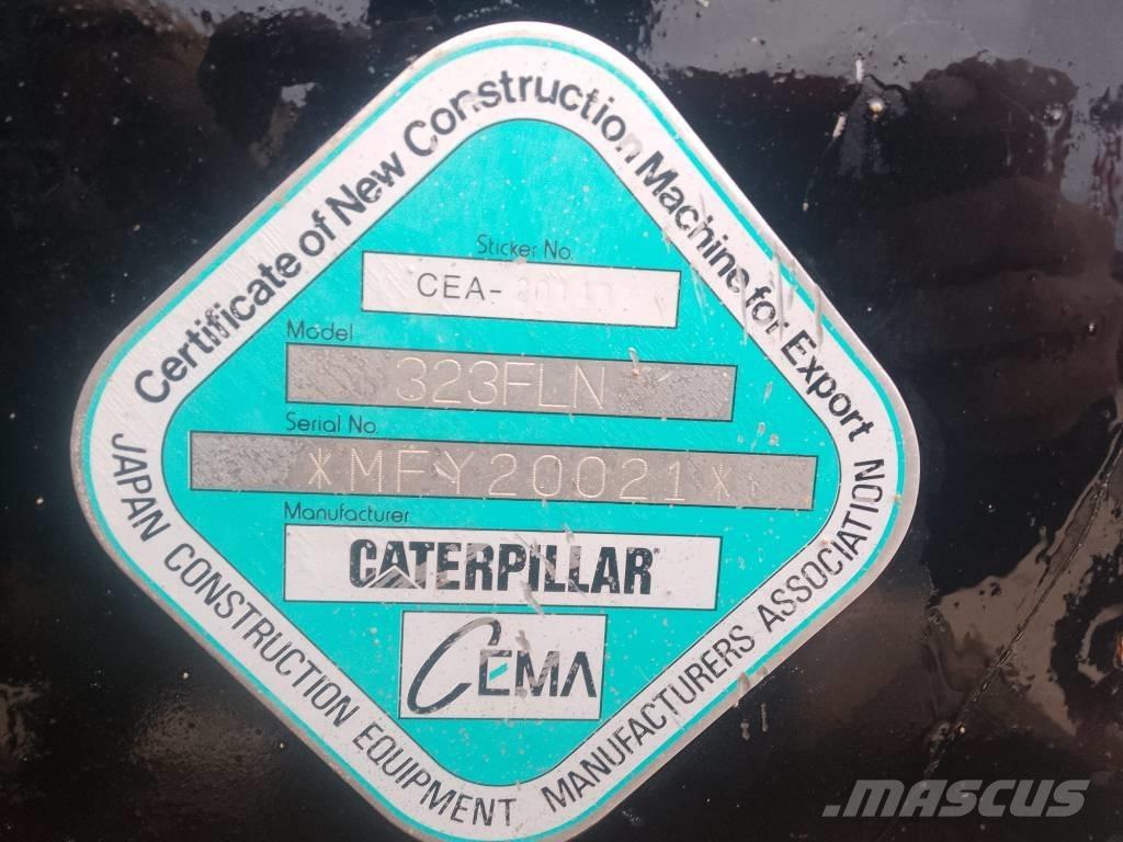 CAT 323FLN IHC حفارات زحافة