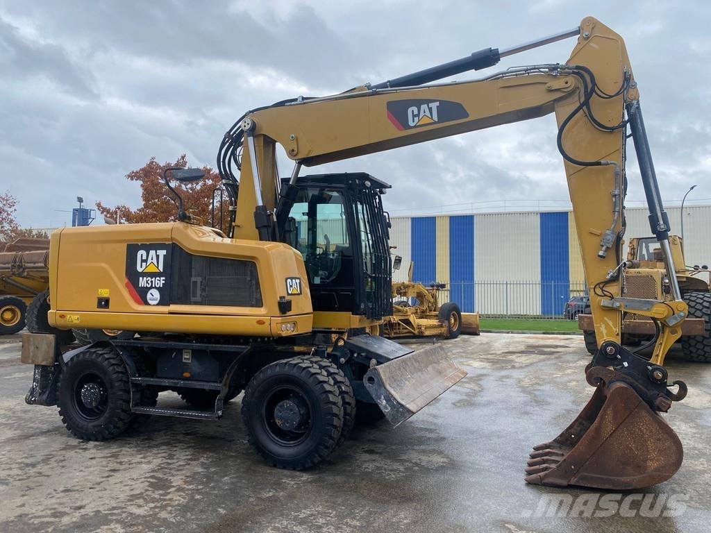 CAT M316F NVT حفارات بعجل
