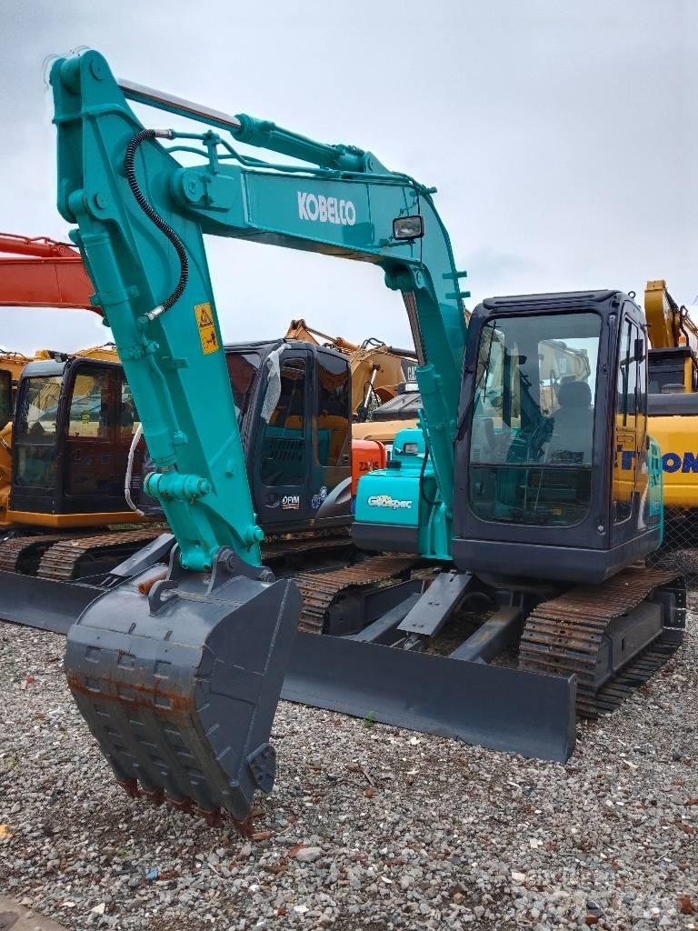 Kobelco SK 75 حفارات زحافة