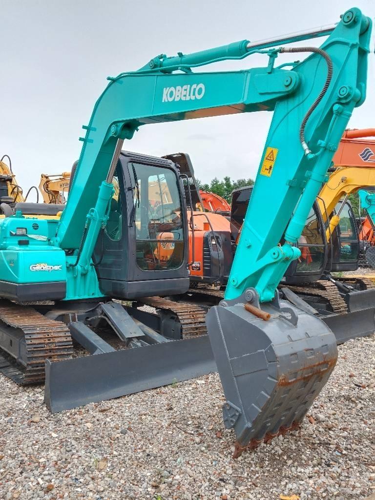 Kobelco SK 75 حفارات زحافة