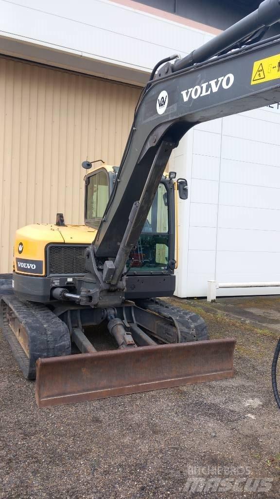 Volvo ECR 88 D حفارات زحافة