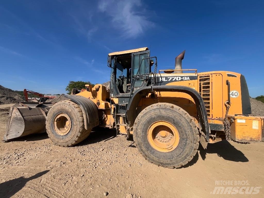 Hyundai HL 770-9 A لوادر بعجل