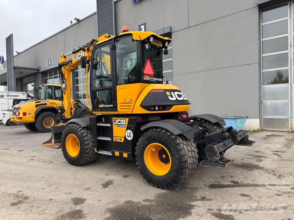 JCB 110 W Hydradig حفارات بعجل