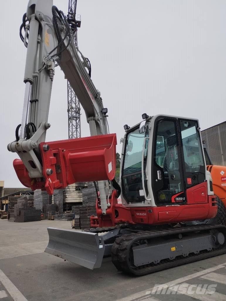 Takeuchi TB 250 2 حفارات صغيرة أقل من 7 طن (حفارات صغيرة)