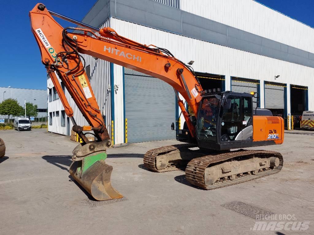 Hitachi ZX210LC-6 حفارات زحافة