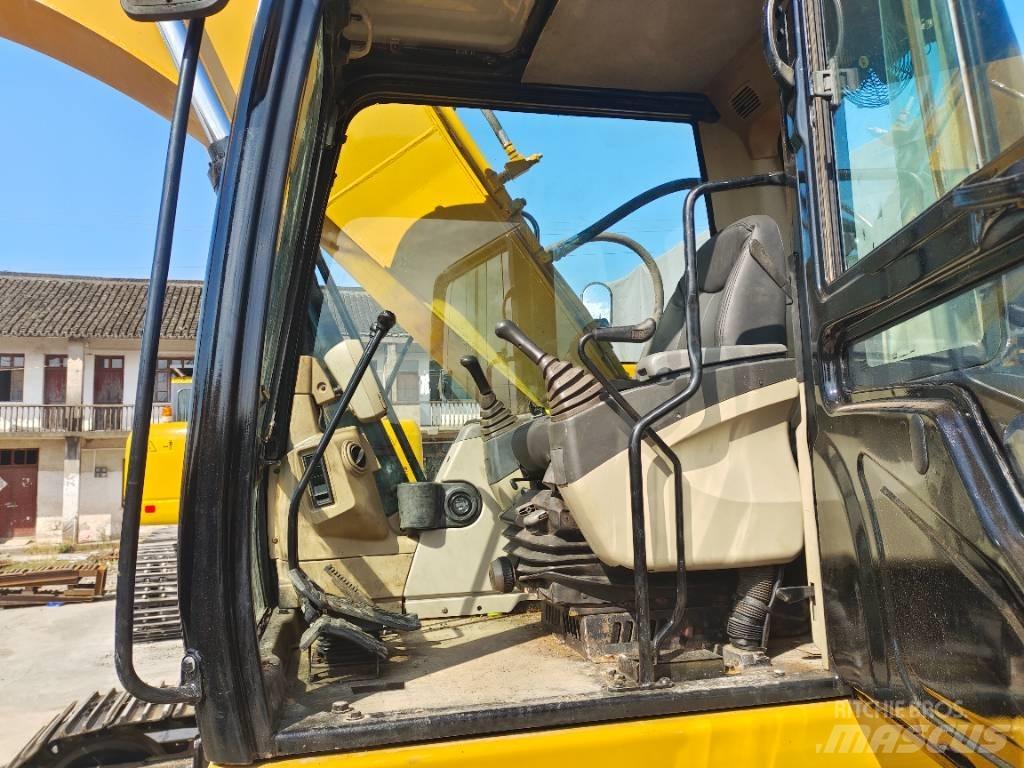 CAT 320 C L حفارات زحافة