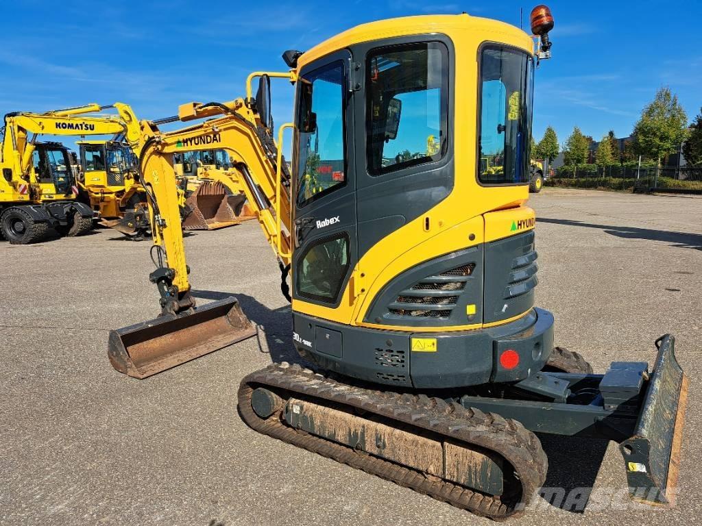 Hyundai R30 Z-9AK حفارات صغيرة أقل من 7 طن (حفارات صغيرة)