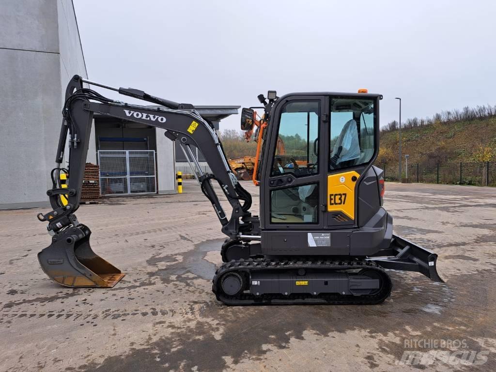 Volvo EC 37 F حفارات صغيرة أقل من 7 طن (حفارات صغيرة)
