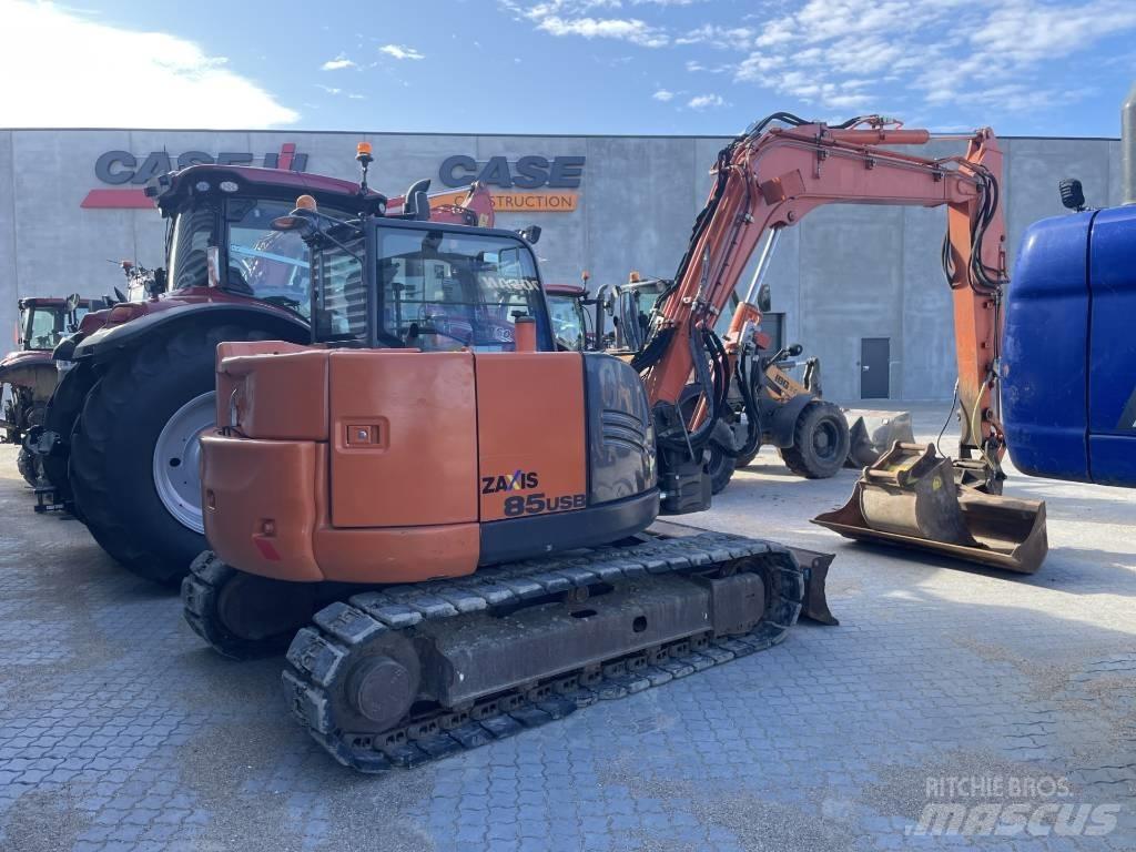 Hitachi ZX 85 US B حفارات وسط 7 طن - 12 طن