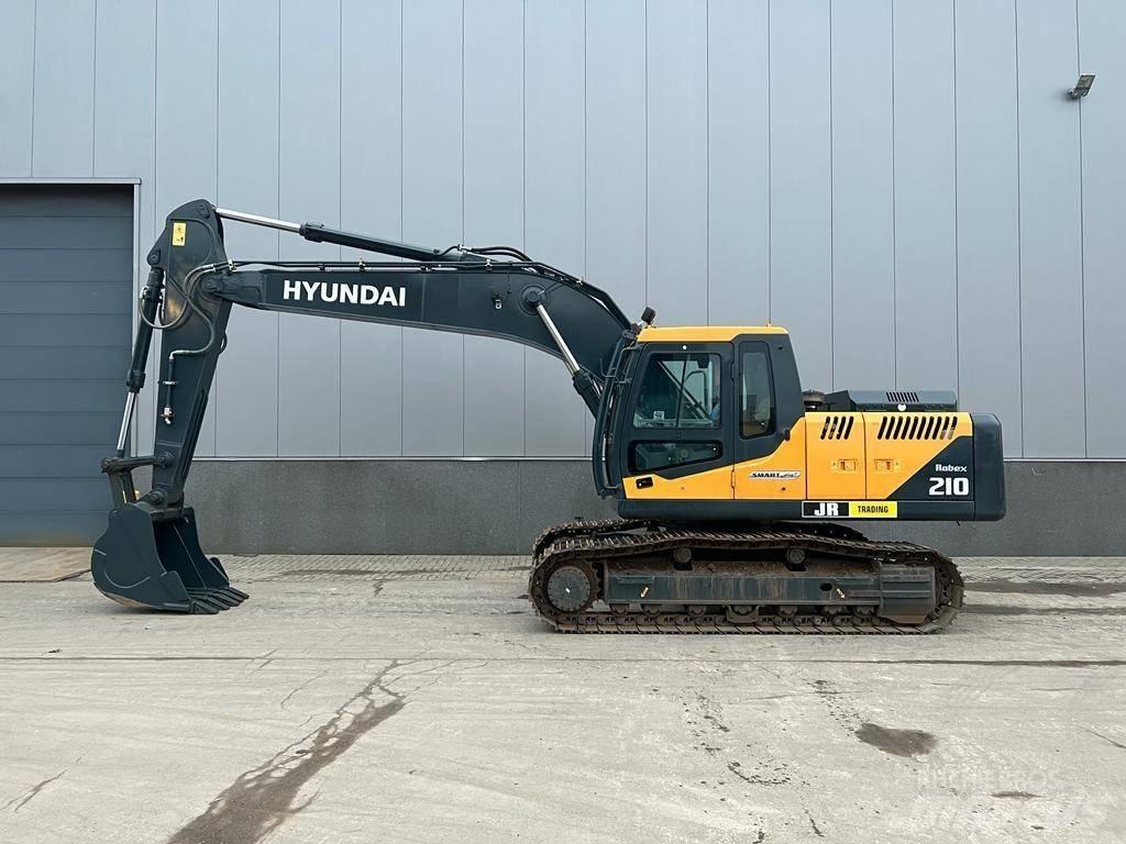 Hyundai R 210 حفارات زحافة