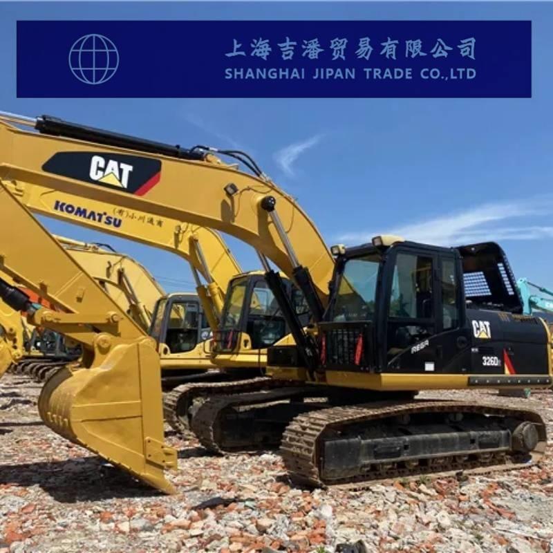 CAT 326 D حفارات زحافة