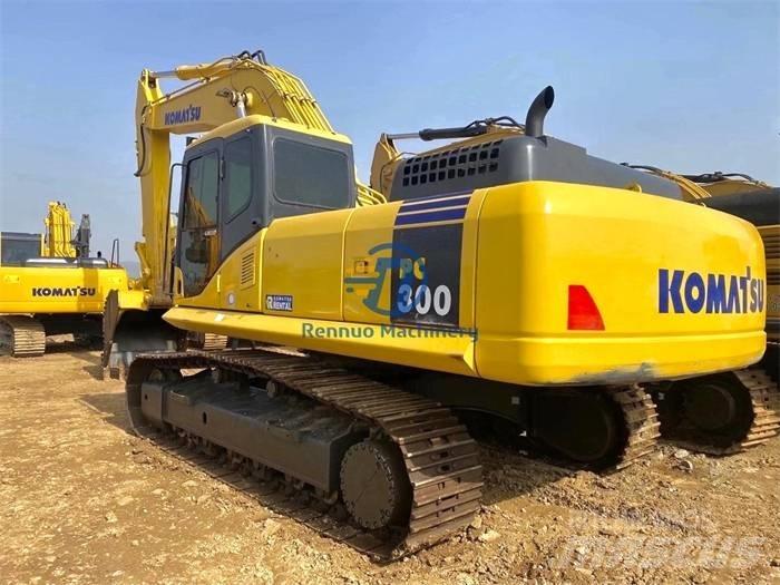 Komatsu PC 300-7 حفارات زحافة