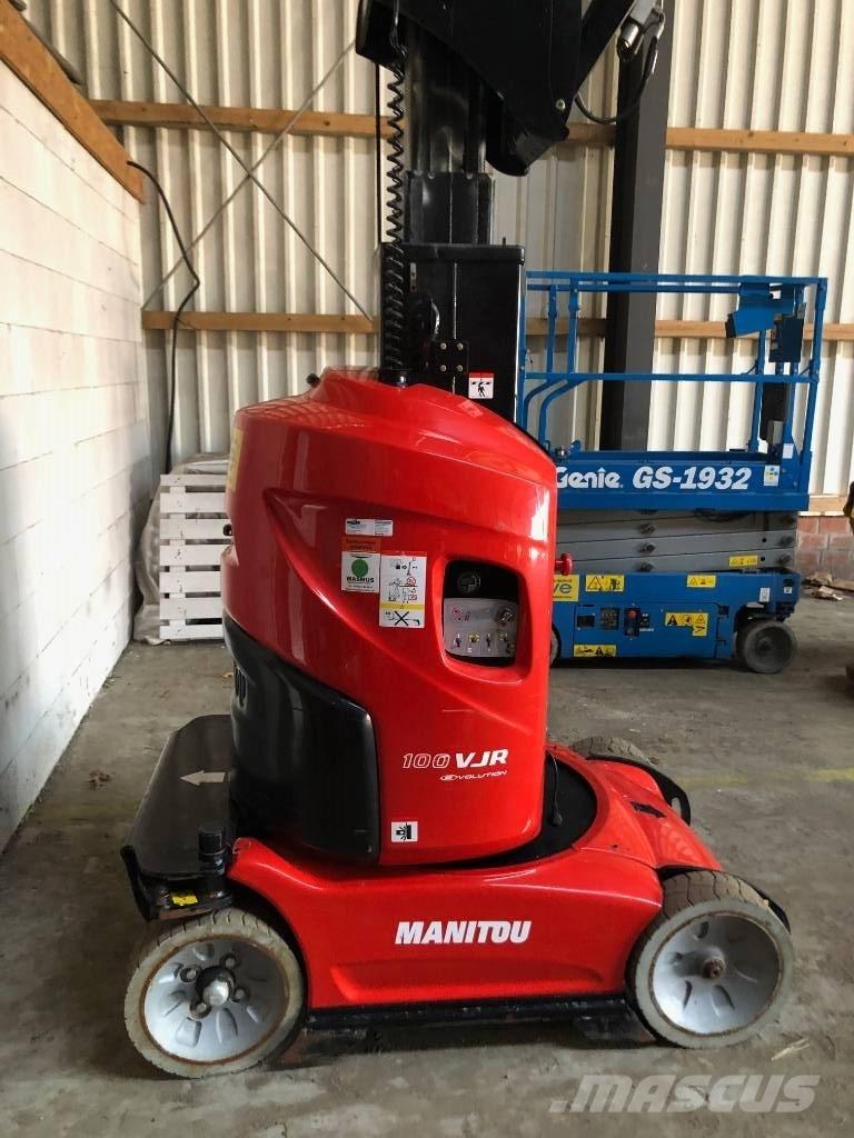 Manitou 100 VJR رافعات مقصية الشكل