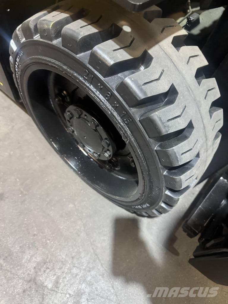 Hyster E 60 XN شاحنات ذات رافعات شوكية تعمل بالكهرباء