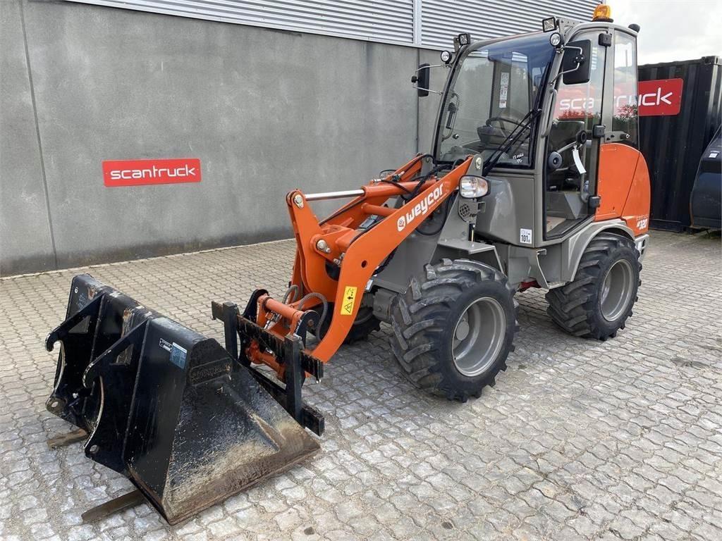 Weycor AR320 Cab لوادر متعددة الأغراض