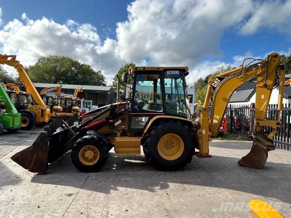 CAT 428 D لوادر ذات جرافات عكسية