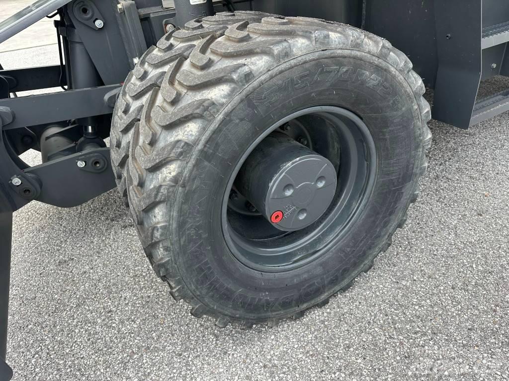 Komatsu PW 160-11EO حفارات بعجل