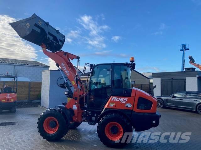 Kubota R 065 لوادر بعجل