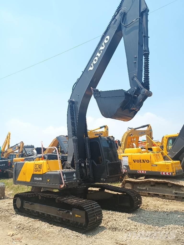 Volvo EC 240 حفارات زحافة