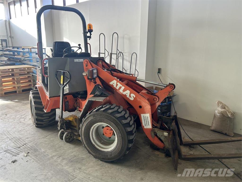 Atlas AR32E لوادر متعددة الأغراض