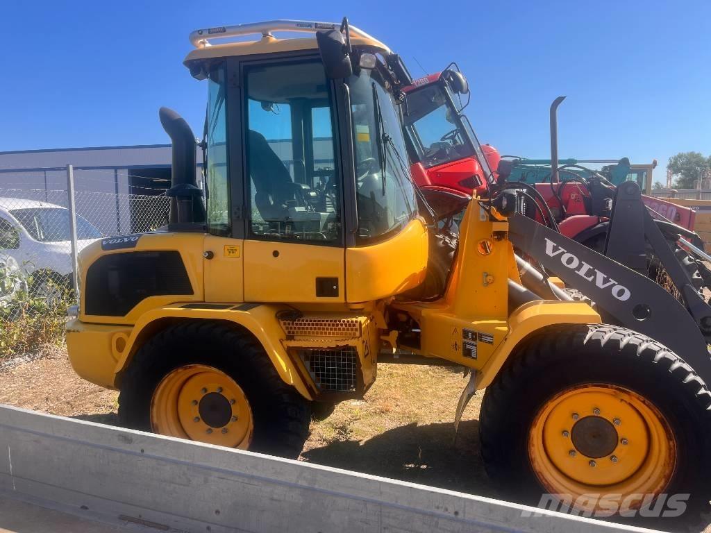 Volvo L 35 GT لوادر بعجل