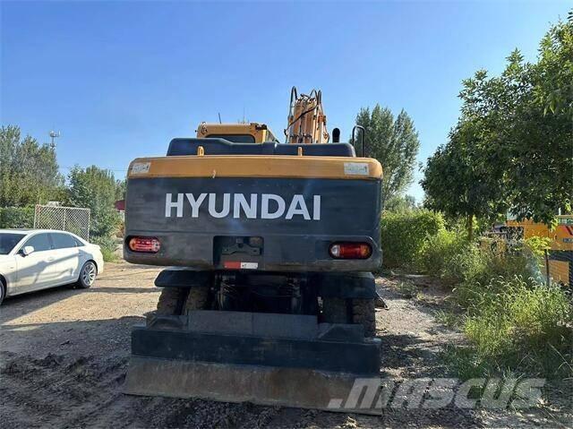 Hyundai 210W حفارات زحافة