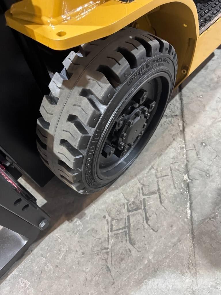 CAT FGC25N شاحنات ذات رافعات شوكية - أخرى