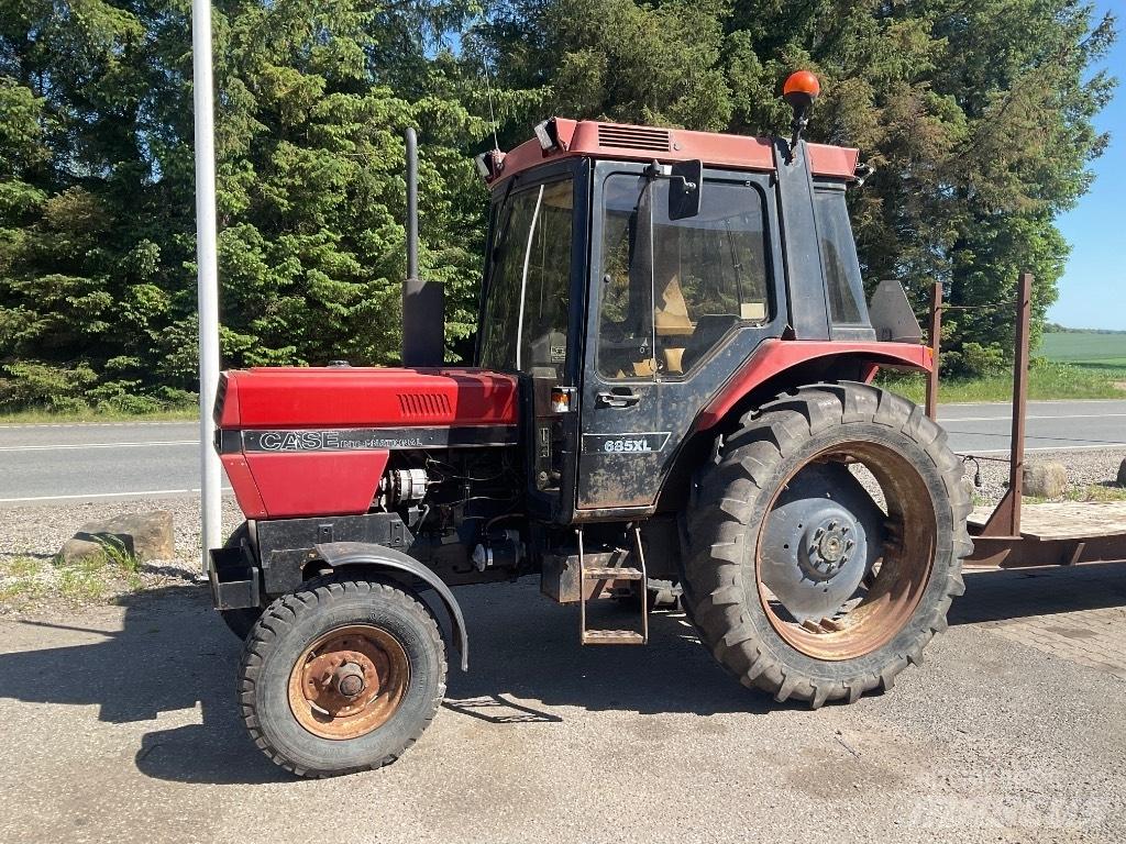 Case IH 685 XL الجرارات