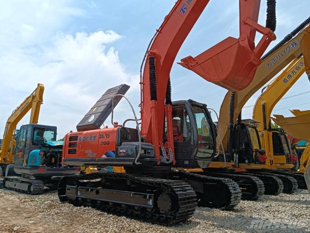 Hitachi ZX 200 حفارات وسط 7 طن - 12 طن