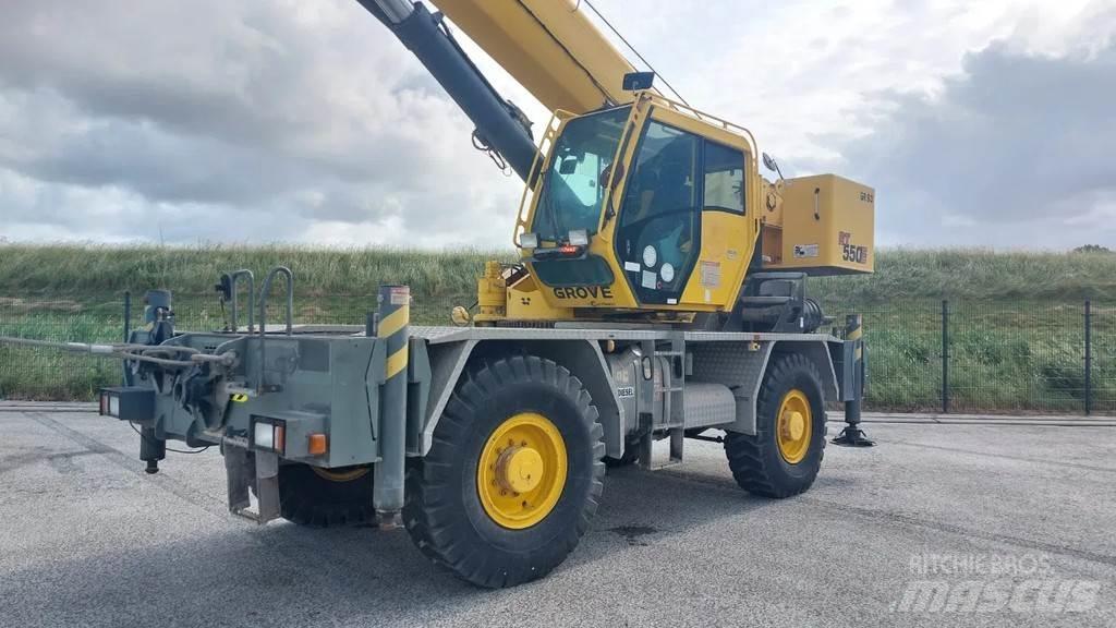 Grove RT 550E رافعات الطرق الوعرة