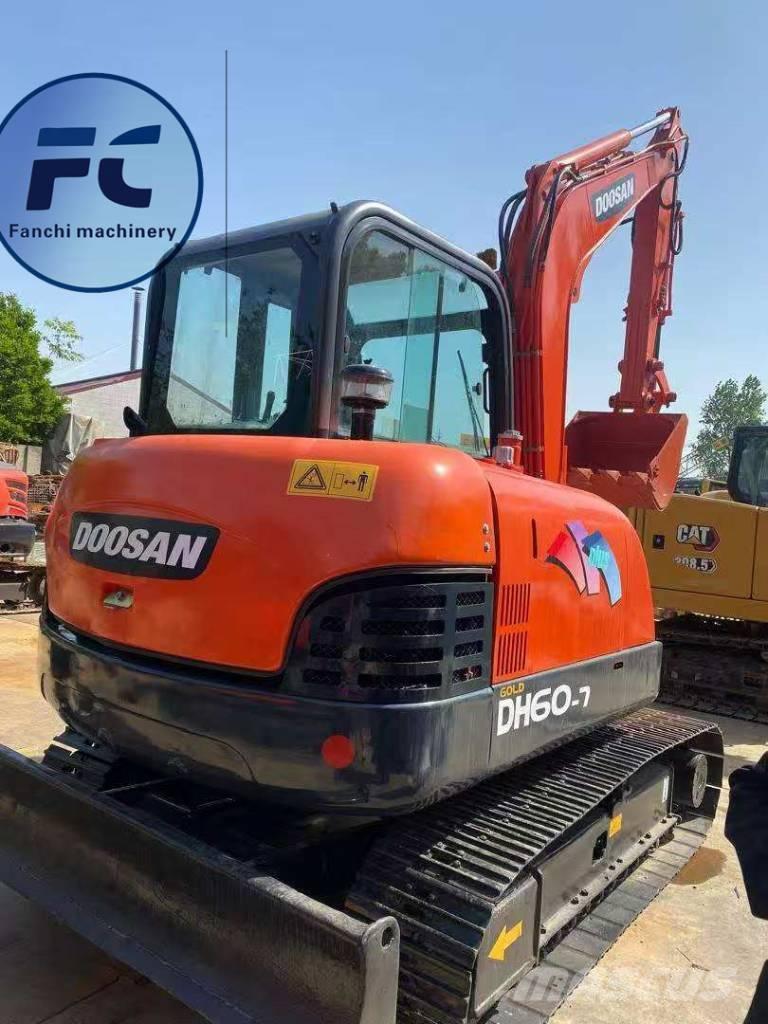 Doosan DH 60-7 حفارات زحافة
