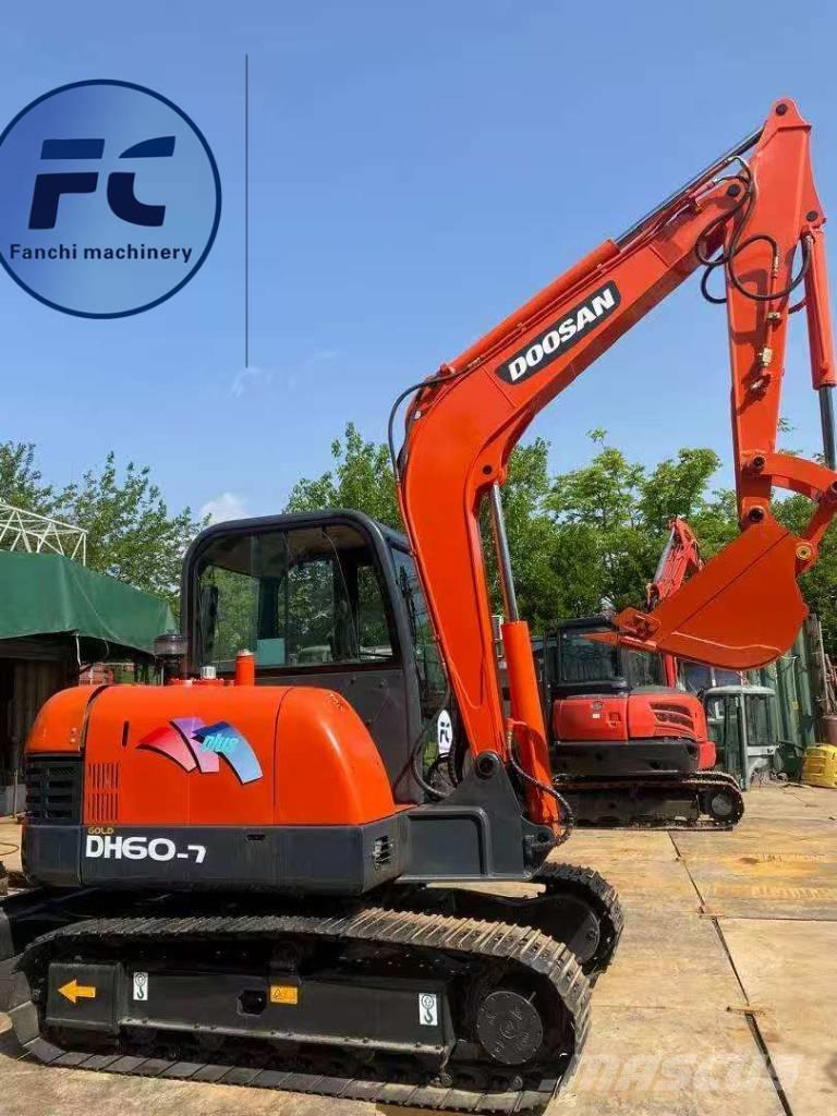 Doosan DH 60-7 حفارات زحافة