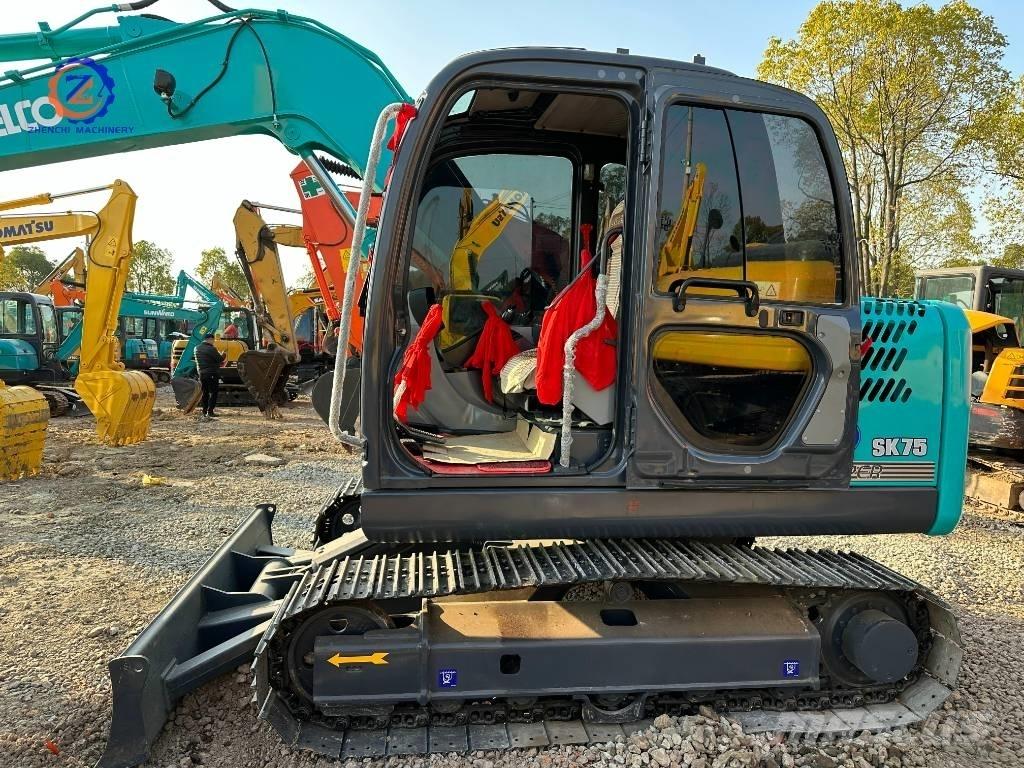 Kobelco SK 75 حفارات وسط 7 طن - 12 طن
