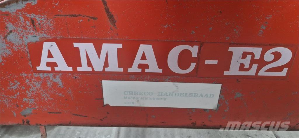 Amac E2 uienlader حفارات وحصادات البطاطس