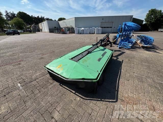 Deutz-Fahr KM 3.27 جزازات