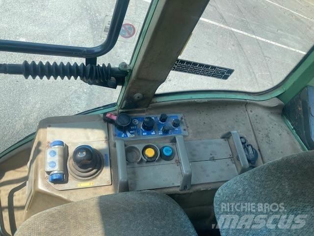 Fendt 207 V الجرارات